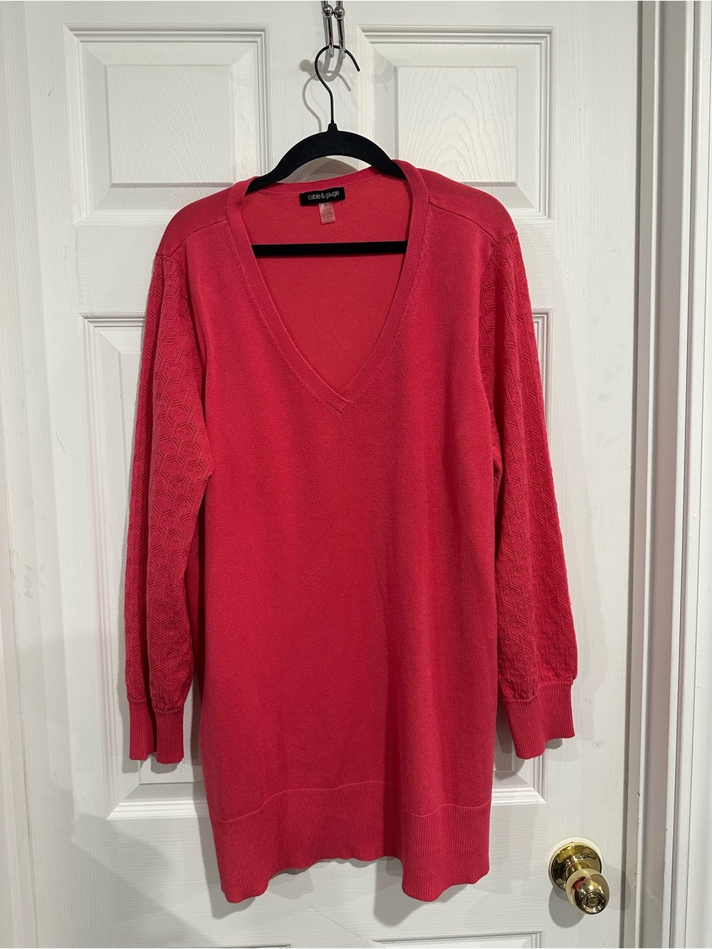 Cable & Gauge Anthropologie Hot Pink Knit V-Neck Sweater in a Size 2X